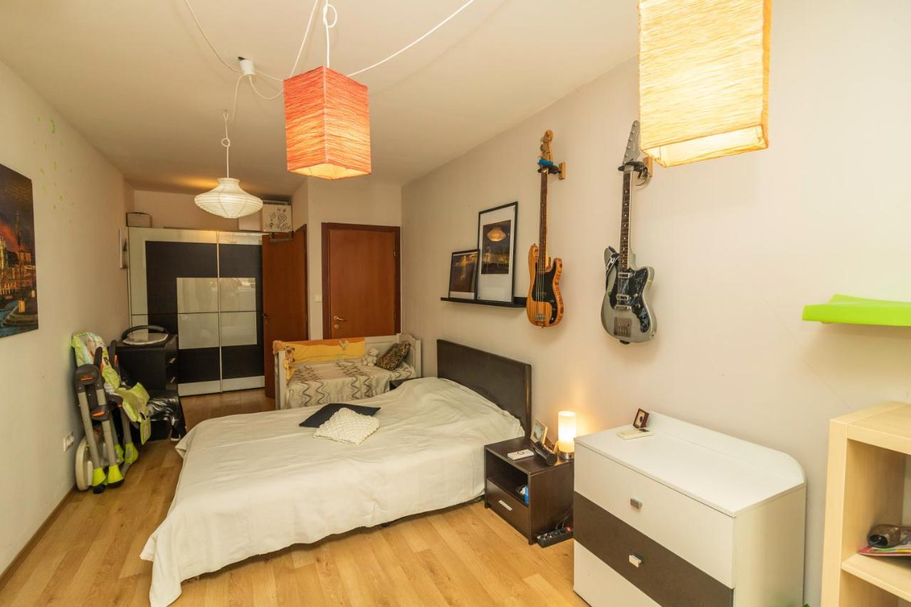 Tsar Guitar Aprt / Metro Station Apartment Sofia Luaran gambar