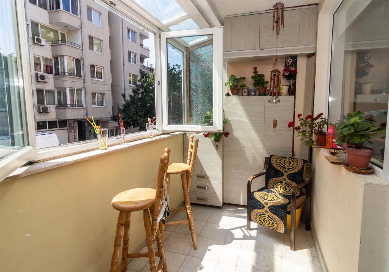 Tsar Guitar Aprt / Metro Station Apartment Sofia Luaran gambar